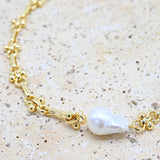 Delight Gold Pearl Necklace